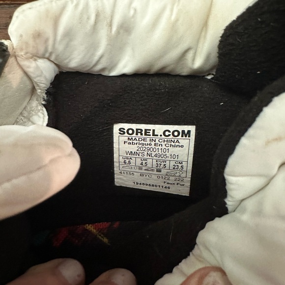 Sorel womens out n about puffy zip boots - Picture 6 of 6